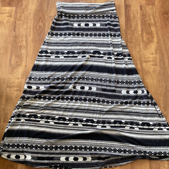 MOSSIMO💫Women’s Black/White Printed Soft Maxi Skirt - Picture 3 of 7